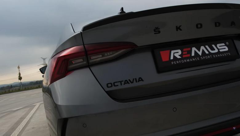 PP Autocentrum - ŠKODA OCTAVIA IV RS 2.0 TSI vymazlená s REMUSEM(em)